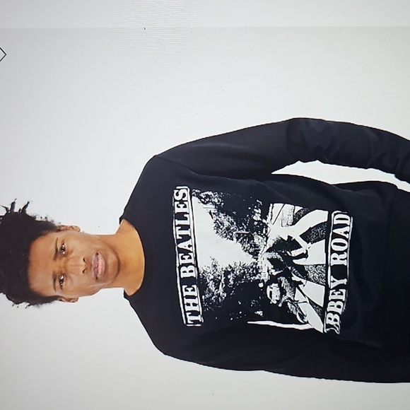 NWT Hybrid The Beatles Abbey Road Album Songs  Black Crewneck Sweater L - Picture 13 of 15